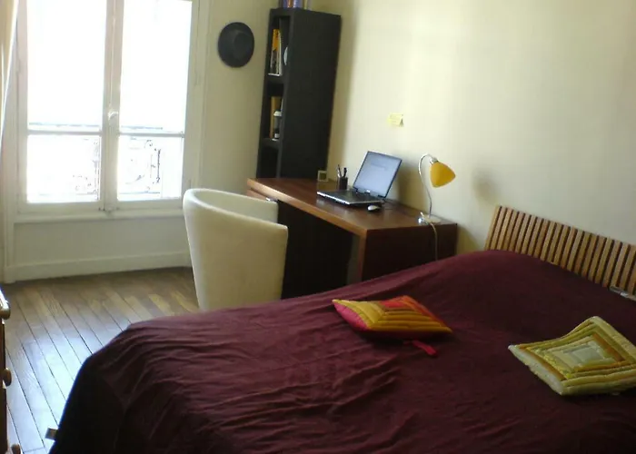 Sunny Flat Near Eiffel Tower * Parijs